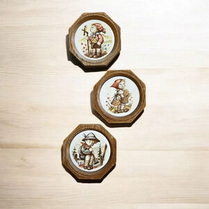 Vtg Wood & Porcelain Wall Hanging Octagon Hummel Deco Lot Of 3 Cottagecore Japan